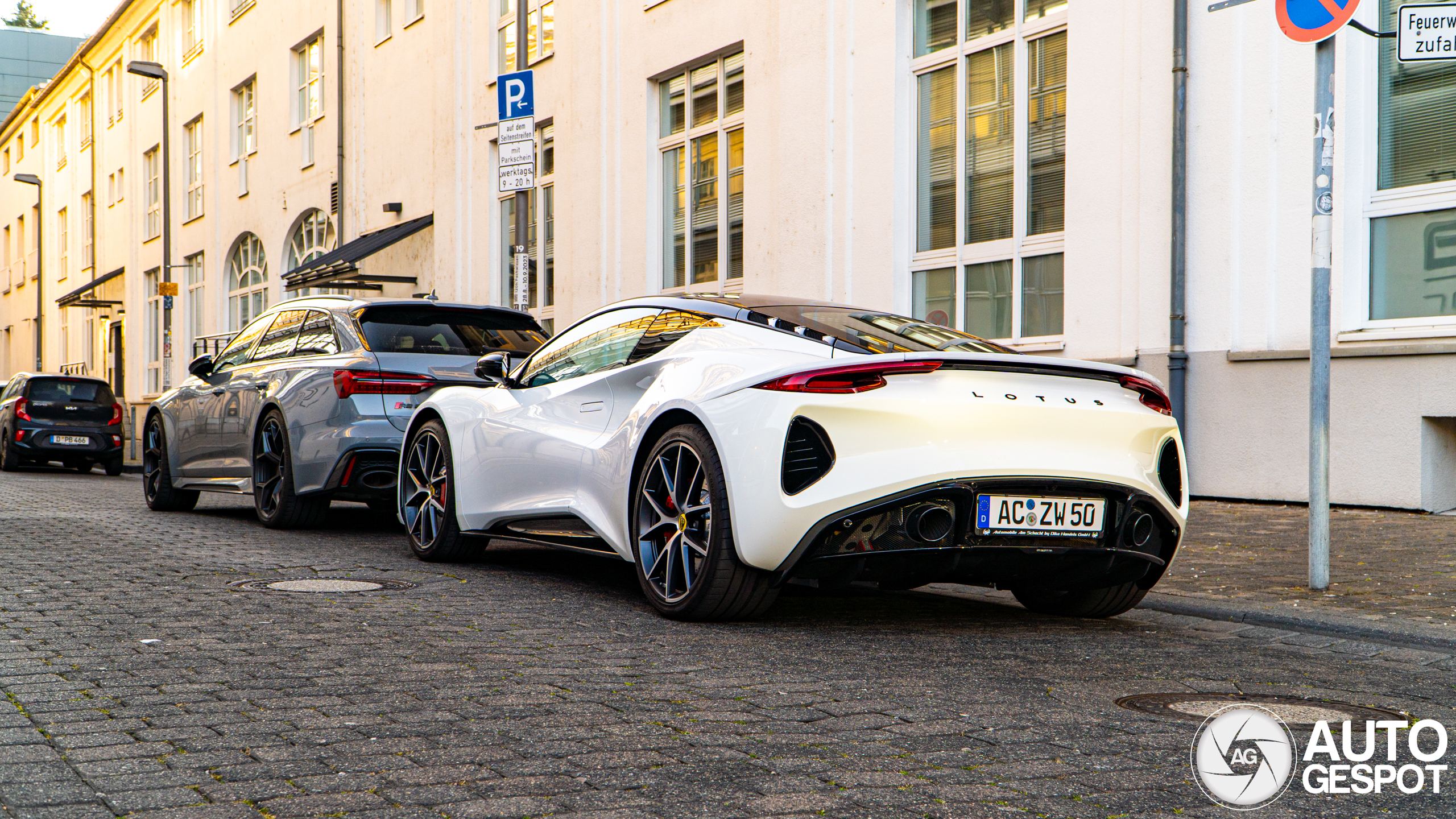 Lotus Emira