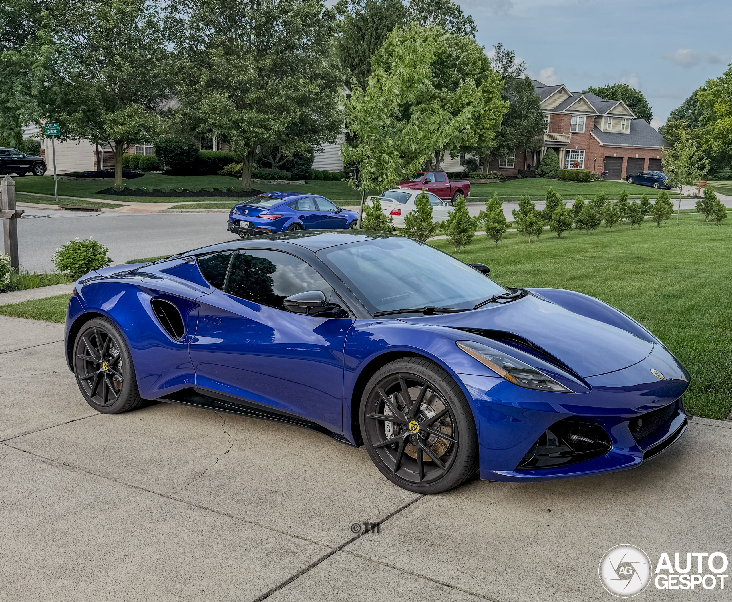 Lotus Emira