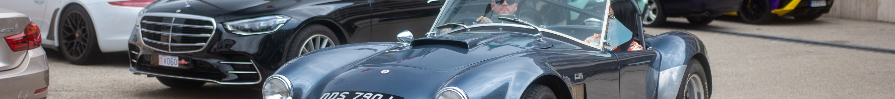 AC Cobra 427