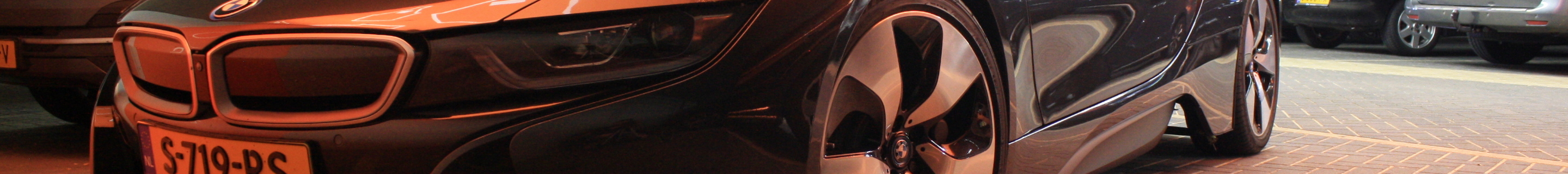 BMW i8 Roadster