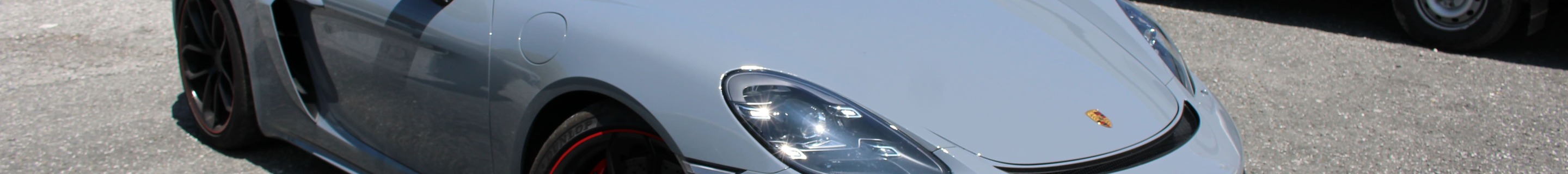 Porsche 718 Cayman GT4