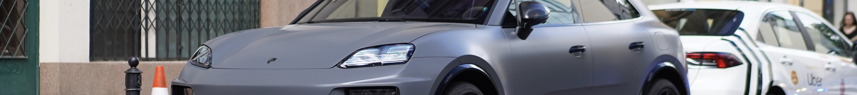 Porsche Macan EV Turbo