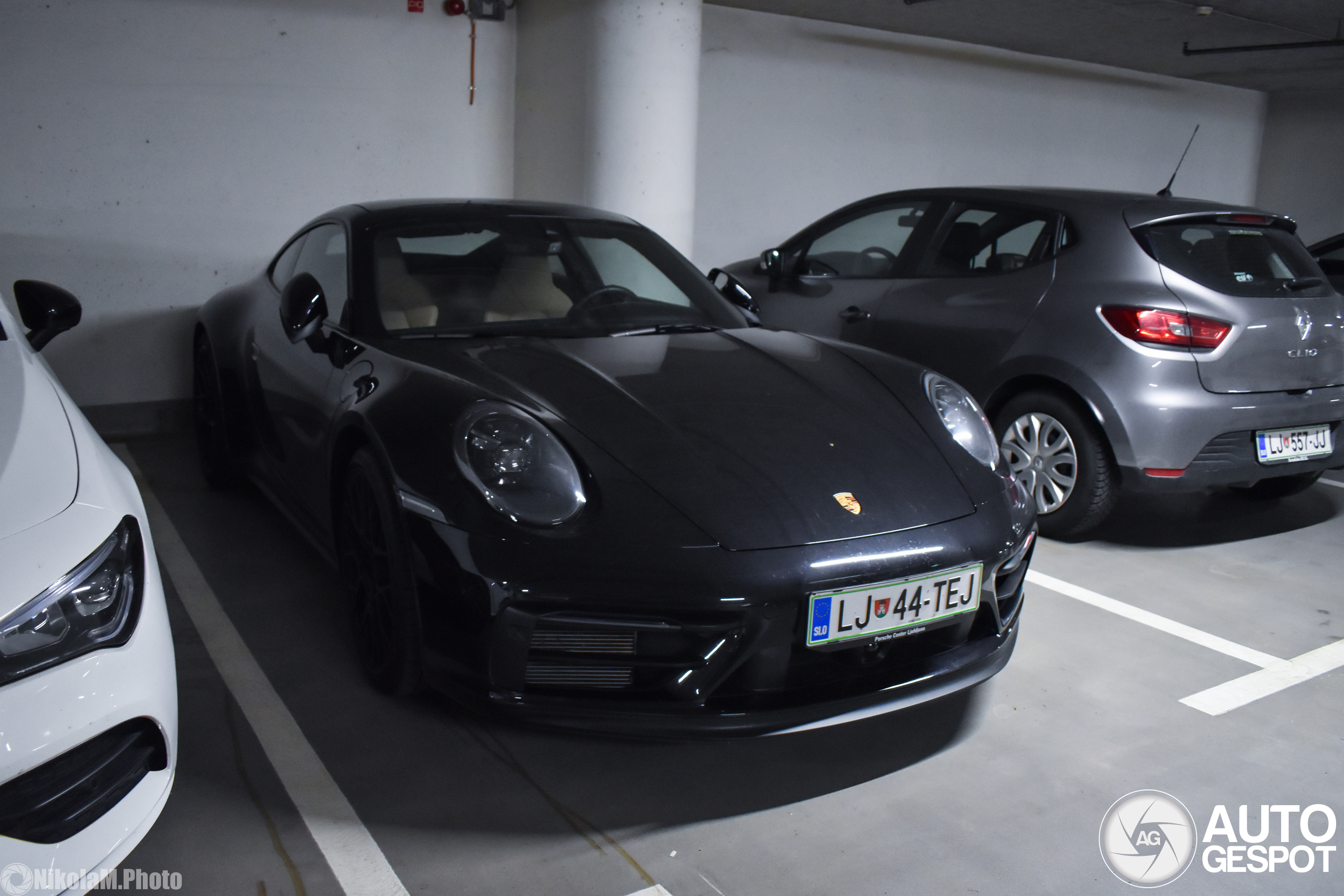 Porsche 992 Carrera 4 GTS