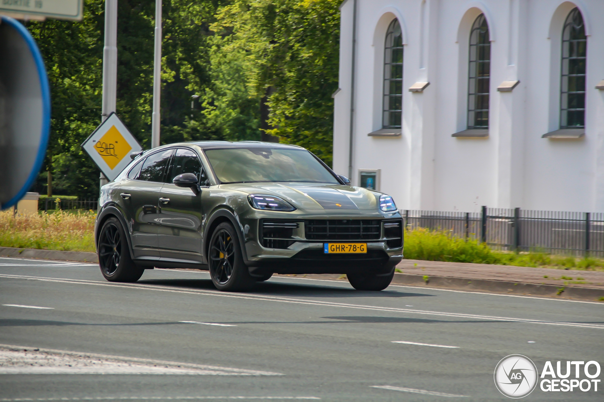 Porsche Cayenne Coupé Turbo E-Hybrid