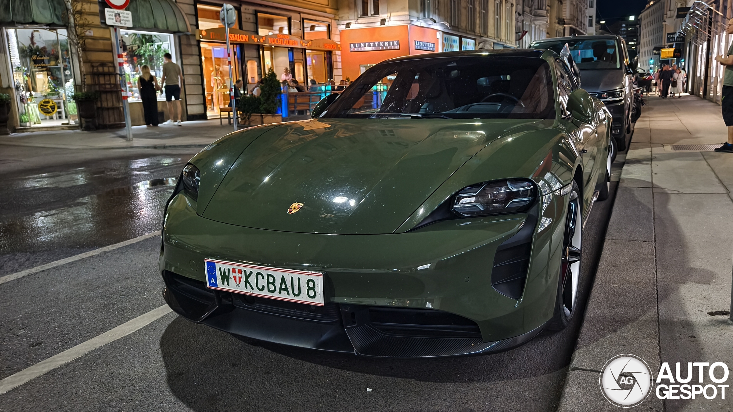 Porsche Taycan Turbo S Cross Turismo