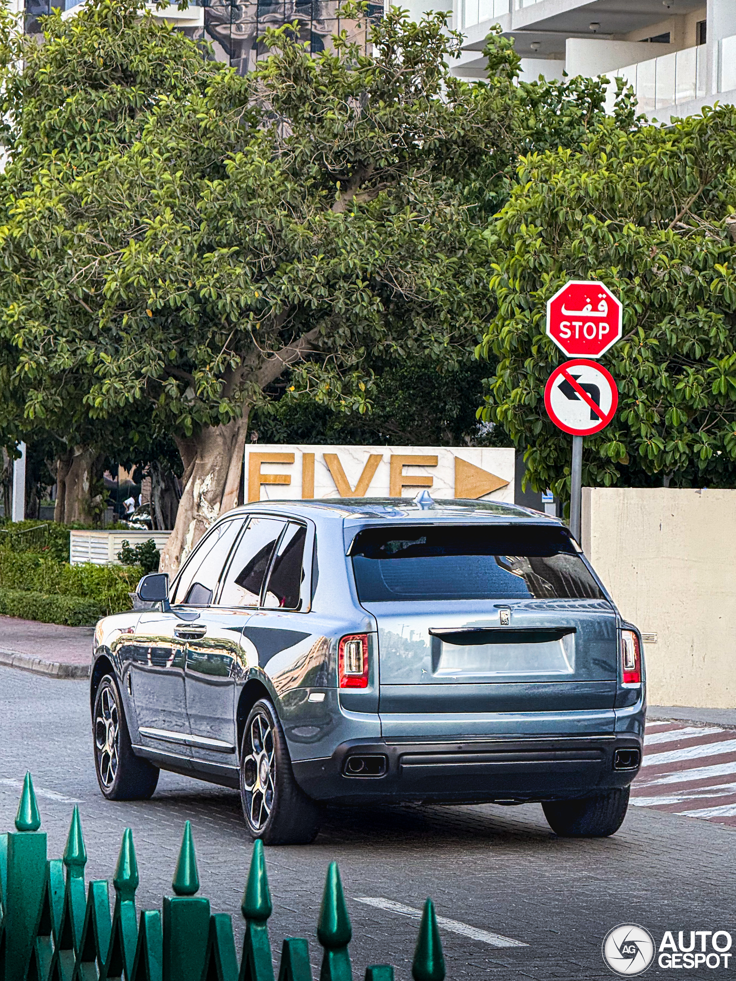 Rolls-Royce Cullinan Black Badge