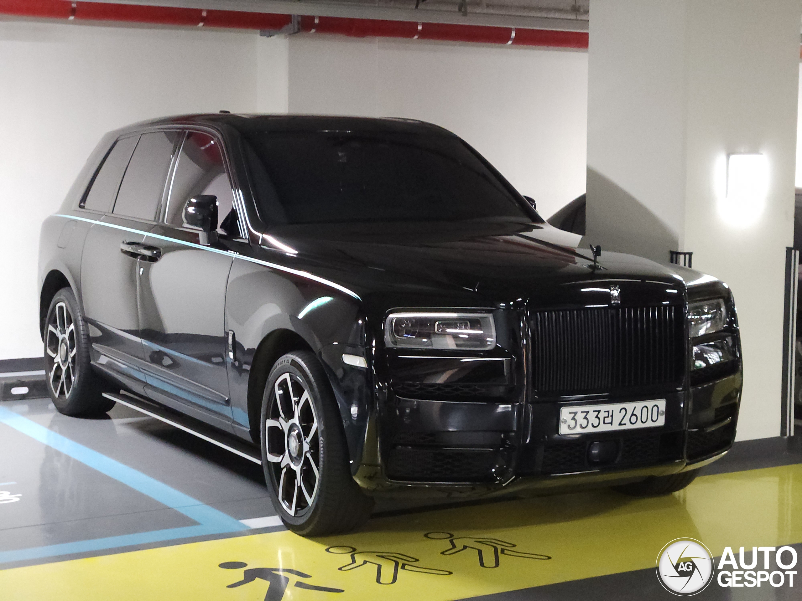 Rolls-Royce Cullinan Black Badge