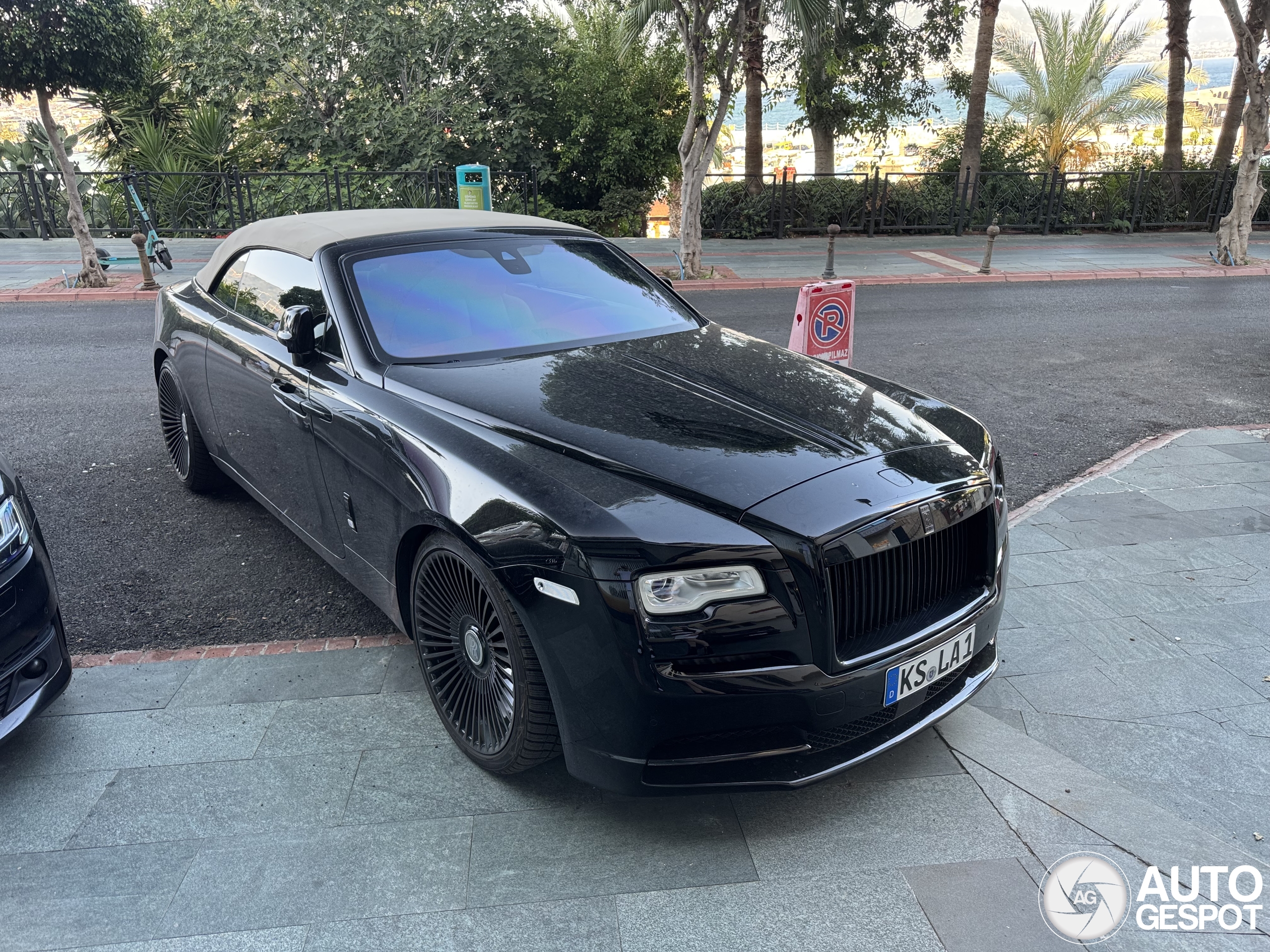 Rolls-Royce Dawn Black Badge