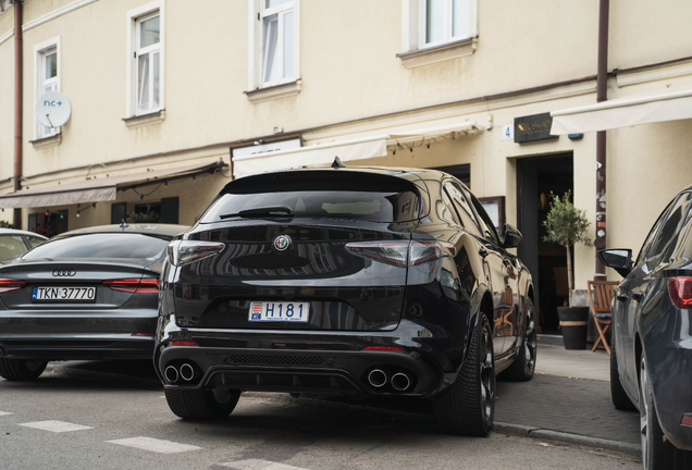 Alfa Romeo Stelvio Quadrifoglio 2023