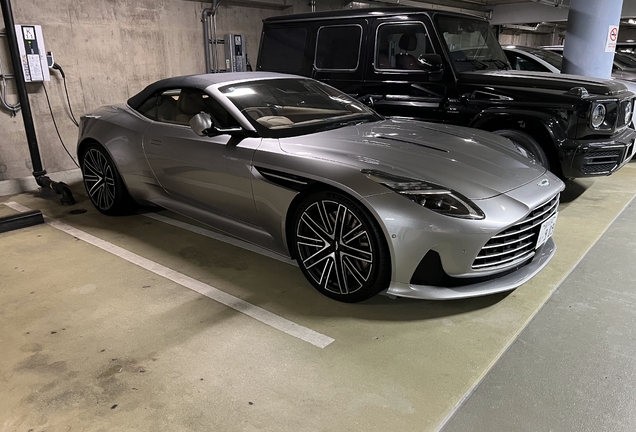Aston Martin DB12 Volante