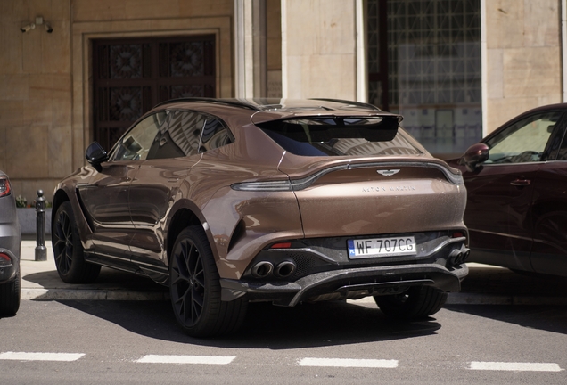 Aston Martin DBX707
