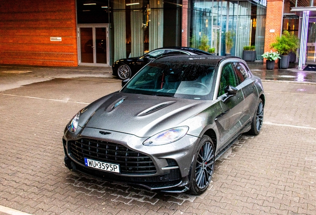 Aston Martin DBX707