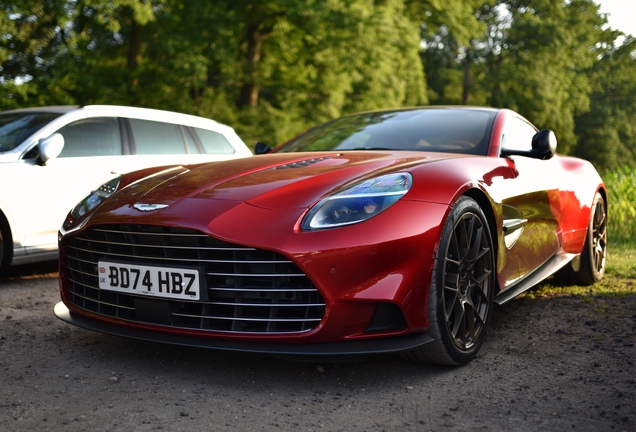 Aston Martin Vanquish 2025