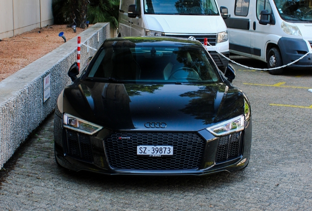 Audi R8 V10 Plus 2015