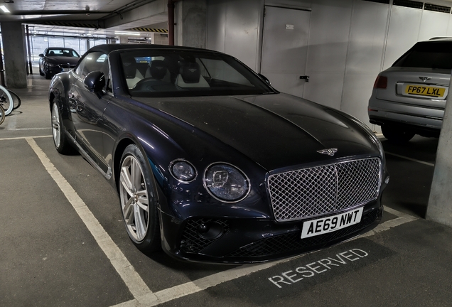 Bentley Continental GTC 2019