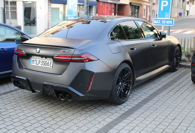 BMW M5 G90