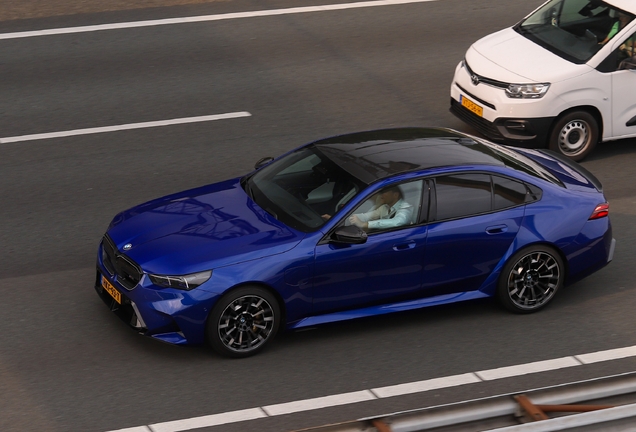 BMW M5 G90