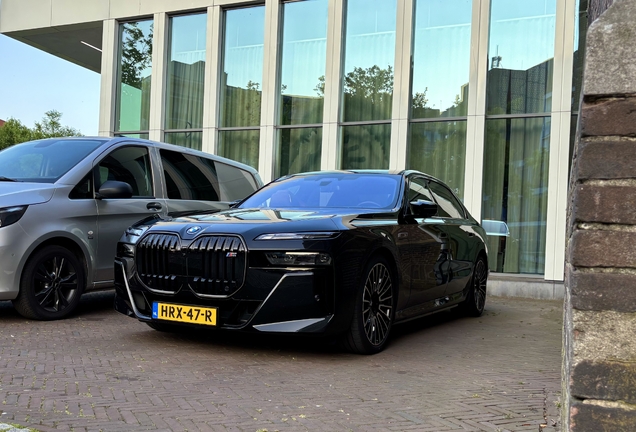 BMW M760e xDrive