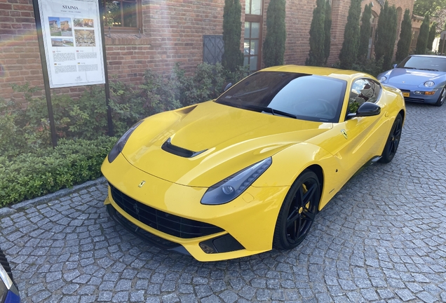 Ferrari F12berlinetta Novitec Rosso