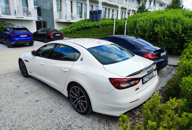 Maserati Quattroporte GTS 2013