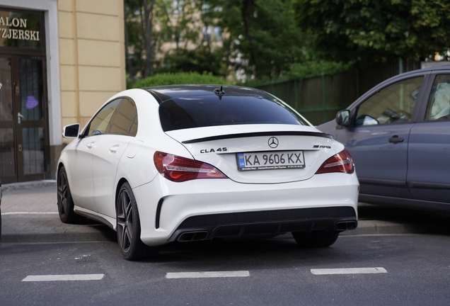 Mercedes-Benz CLA 45 AMG C117