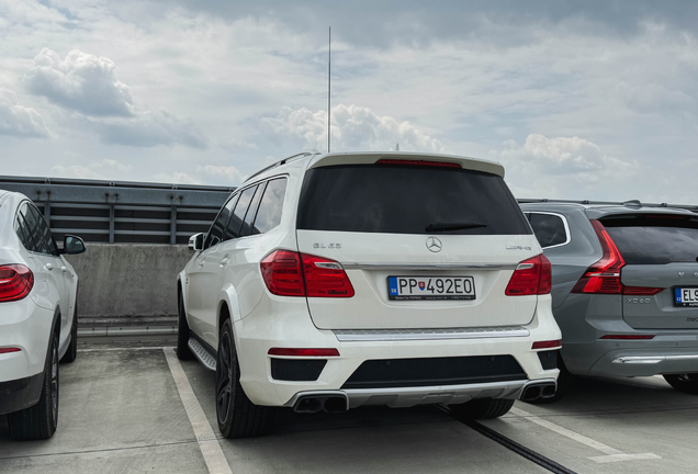 Mercedes-Benz GL 63 AMG X166