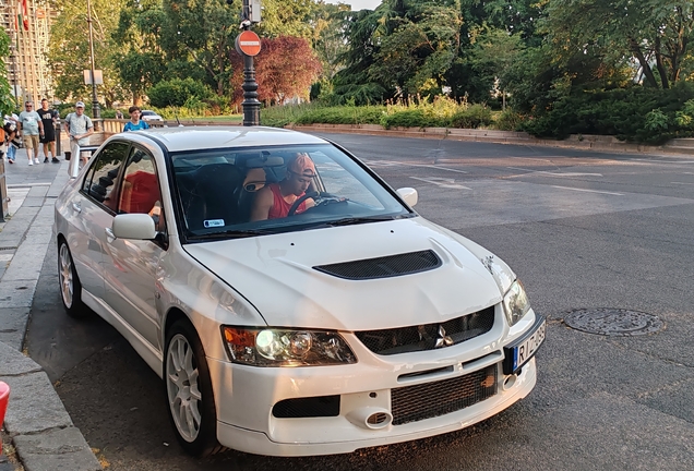 Mitsubishi Lancer Evolution IX MR