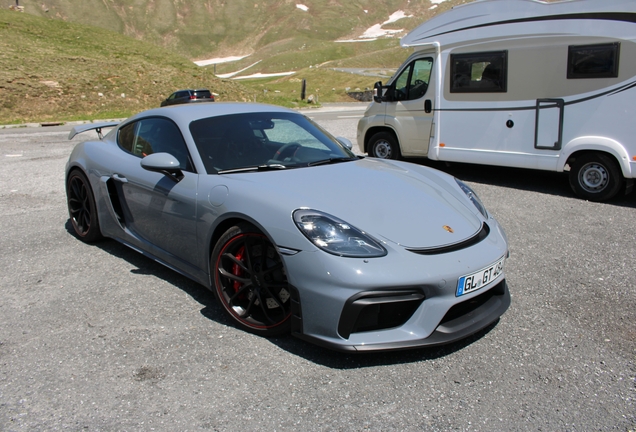 Porsche 718 Cayman GT4