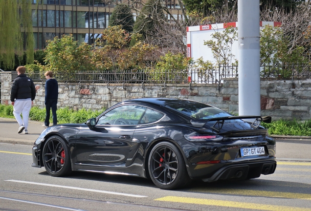 Porsche 718 Cayman GT4