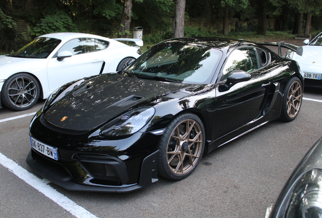 Porsche 718 Cayman GT4 RS Weissach Package