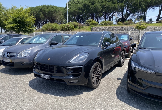 Porsche 95B Macan GTS