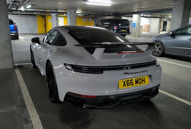 Porsche 992 Carrera 4 GTS