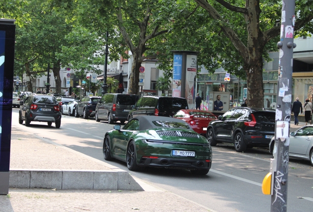 Porsche 992 Carrera 4 GTS Cabriolet