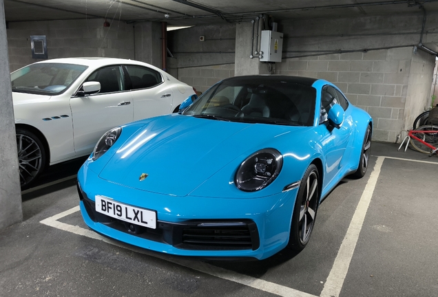 Porsche 992 Carrera 4S