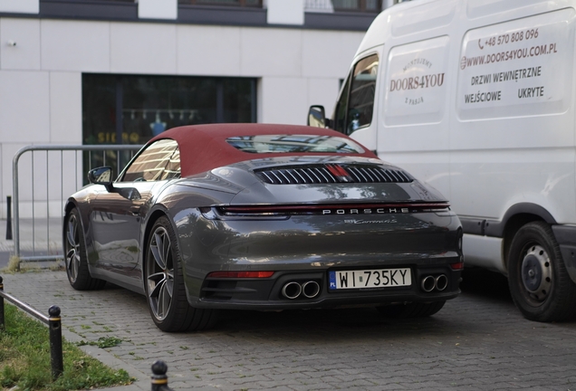 Porsche 992 Carrera 4S Cabriolet