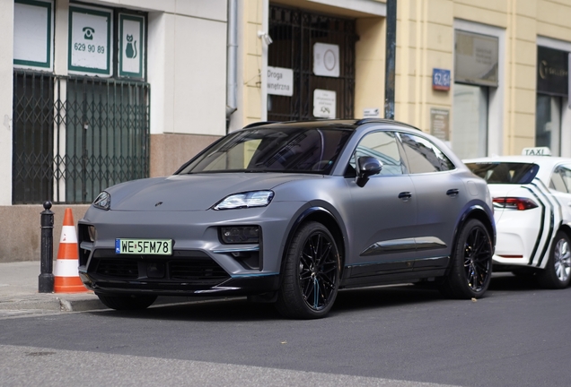 Porsche Macan EV Turbo
