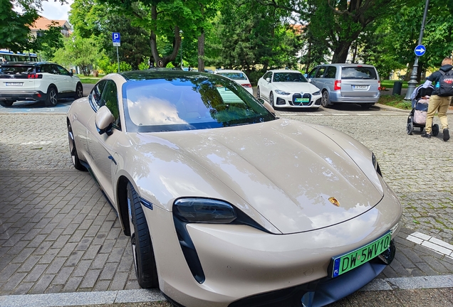 Porsche Taycan Turbo