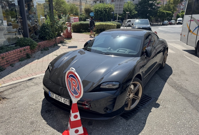 Porsche Taycan Turbo S