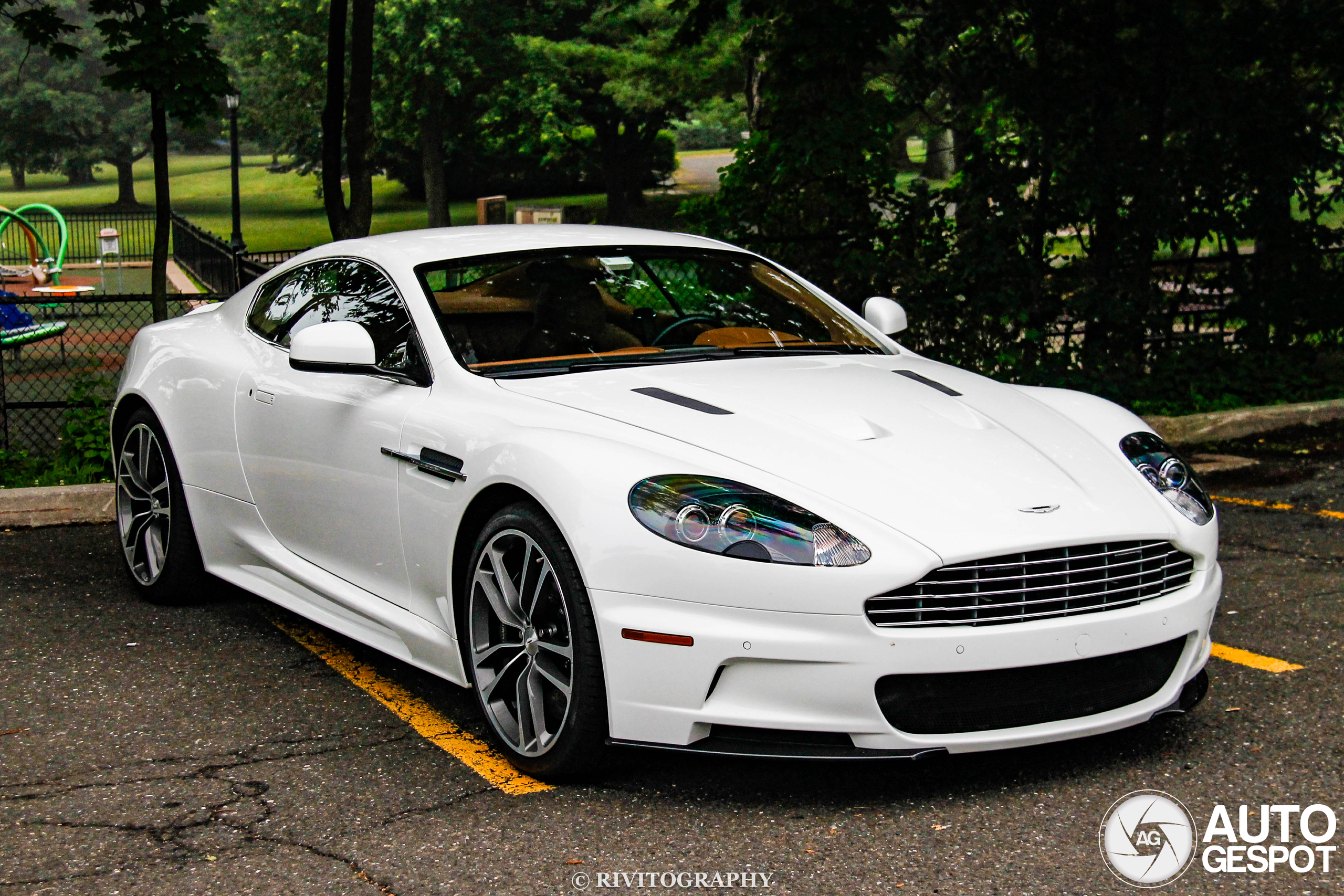 Aston Martin DBS