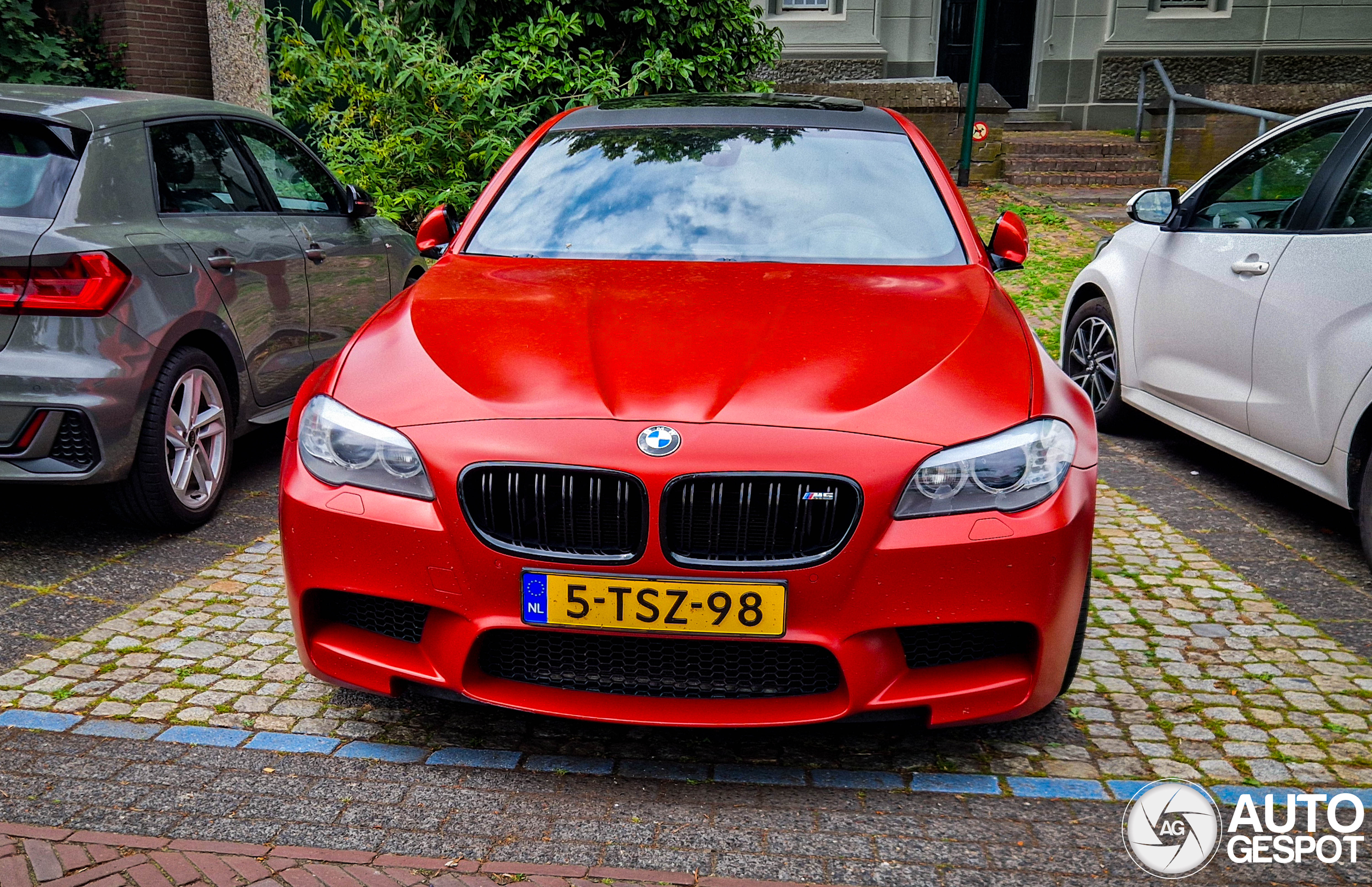 BMW M5 F10 2011