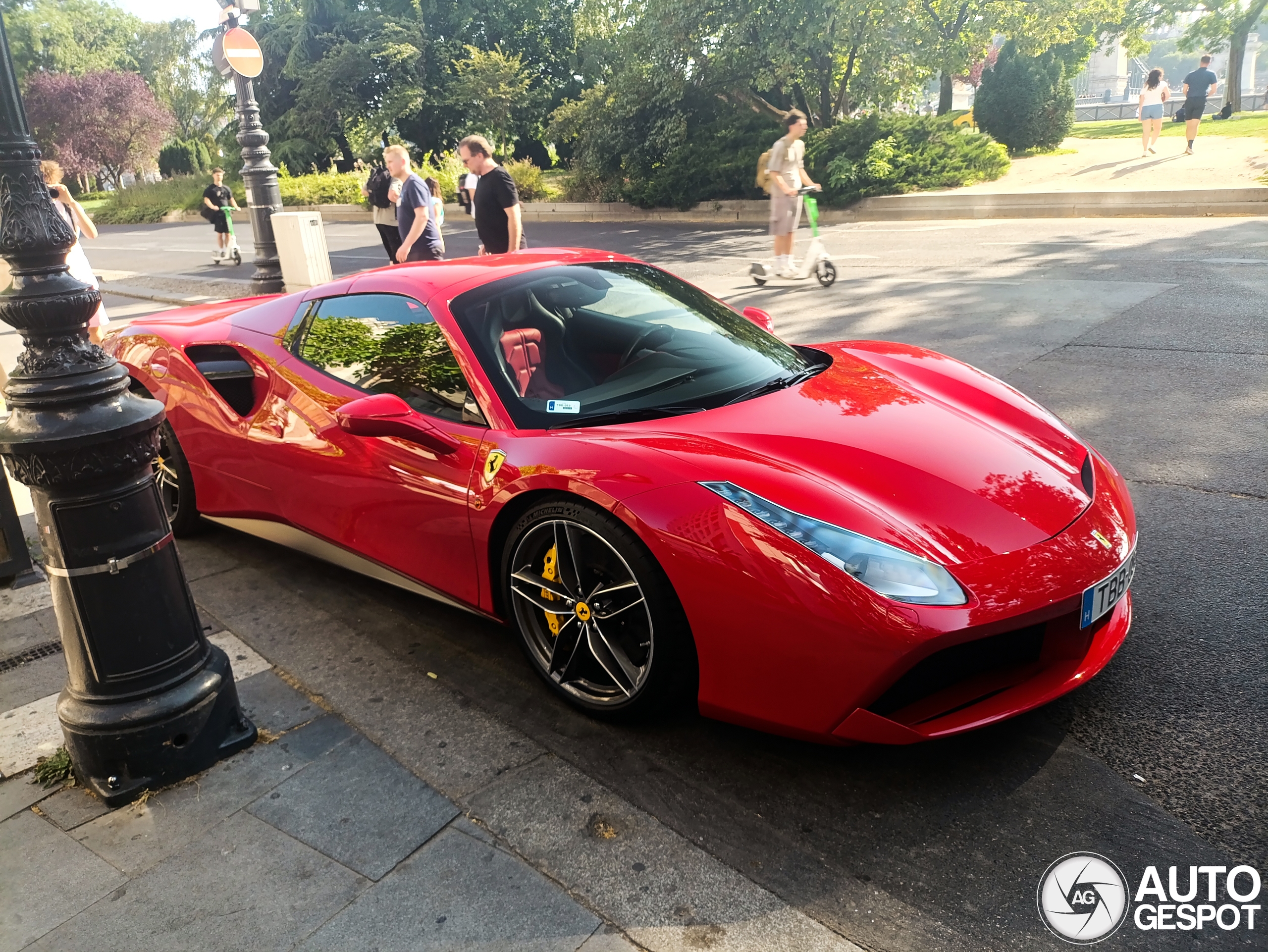 Ferrari 488 Spider