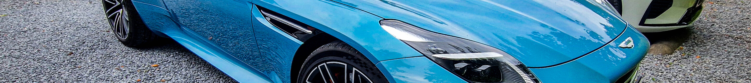 Aston Martin DB12 Volante