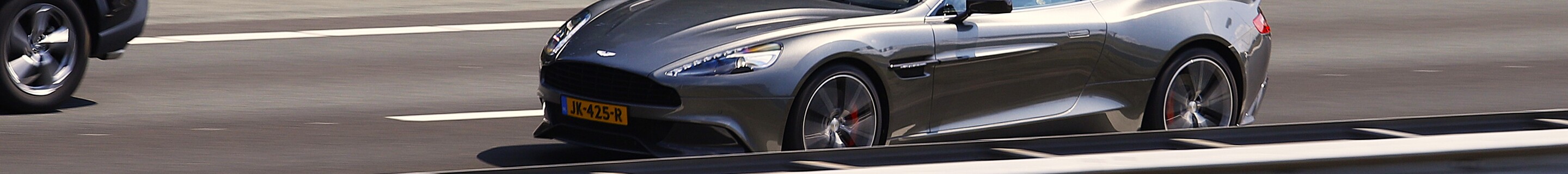 Aston Martin Vanquish 2013