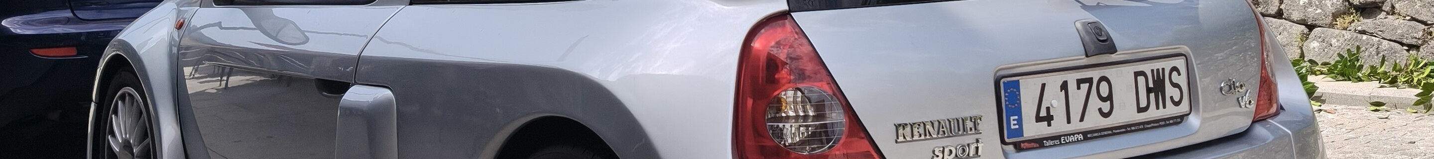 Renault Clio V6