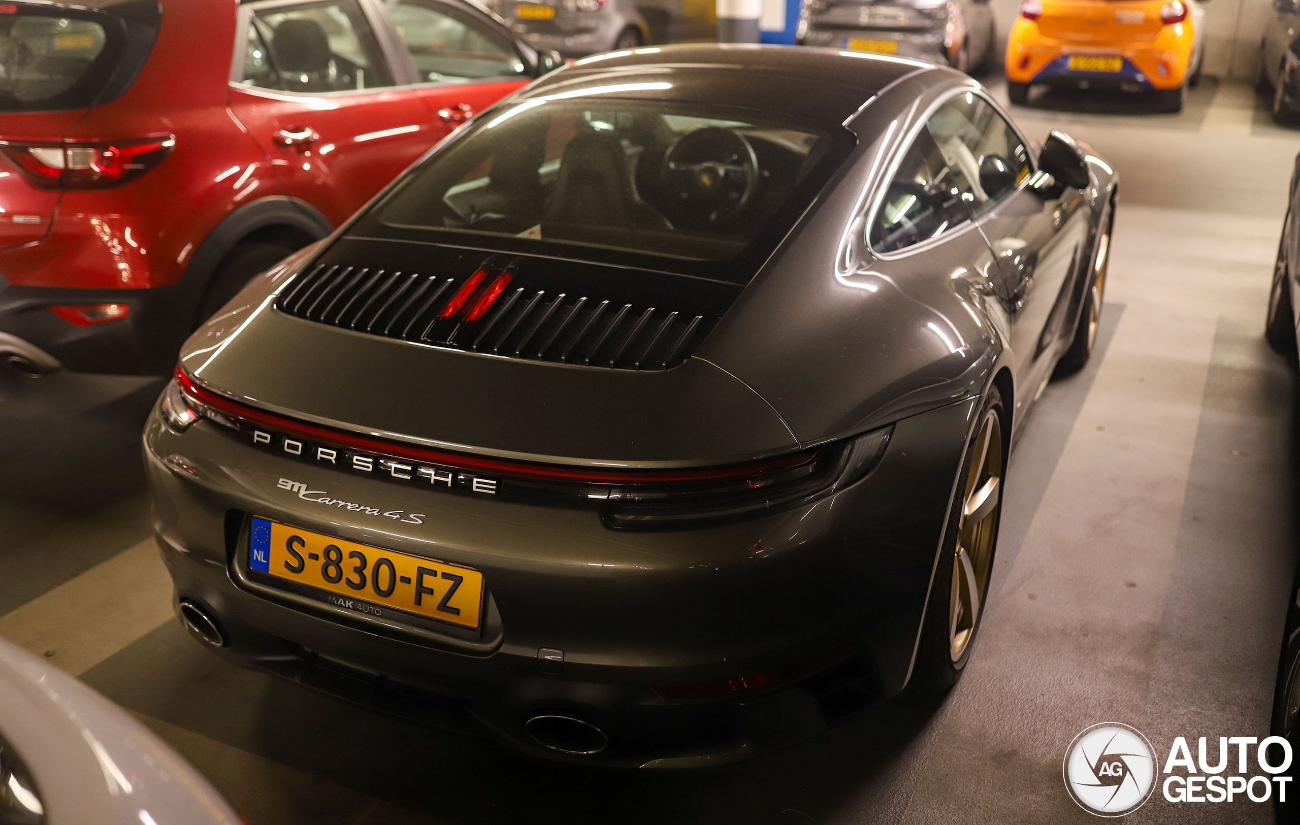 Porsche 992 Carrera 4S