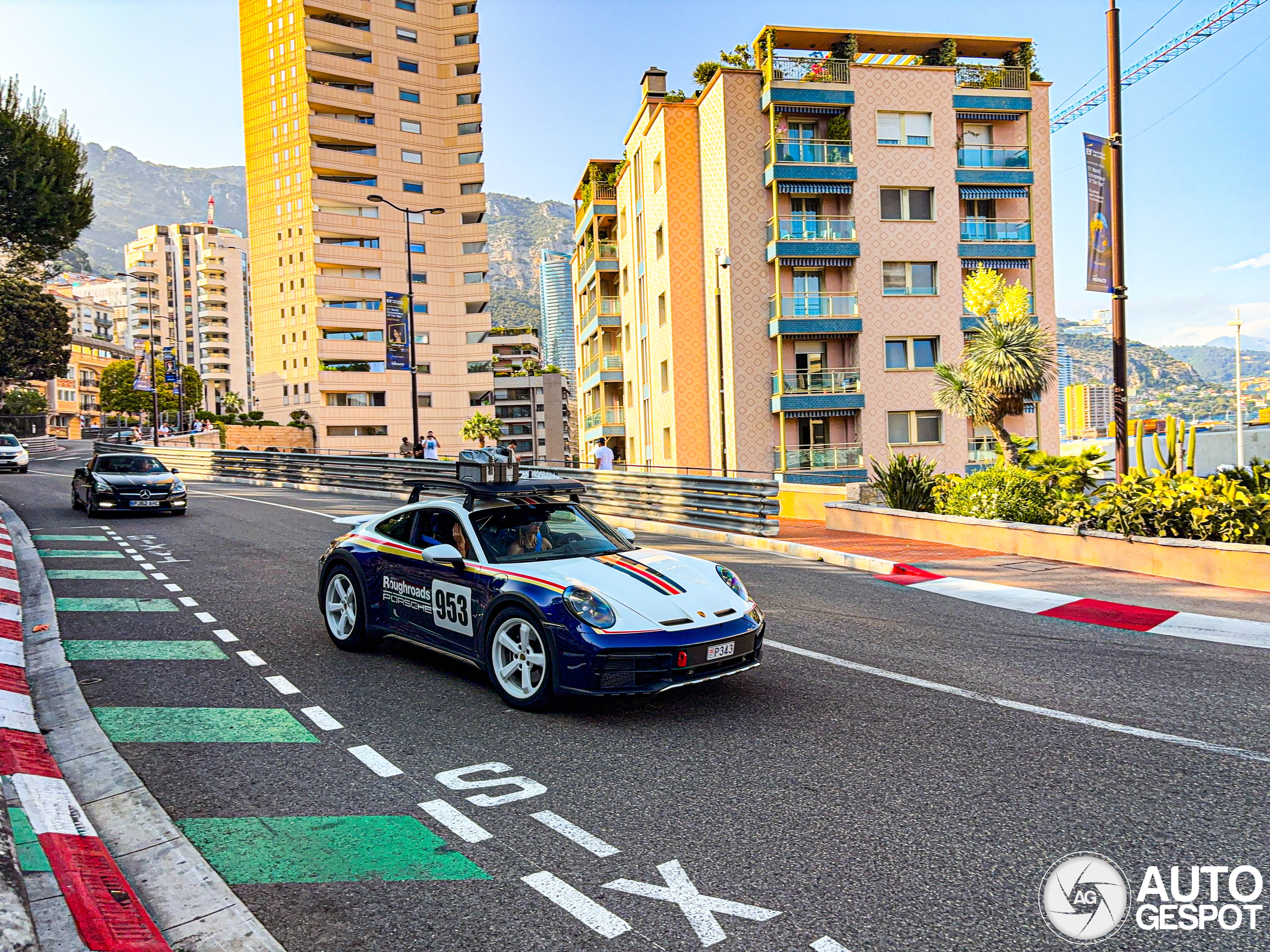Porsche 992 Dakar