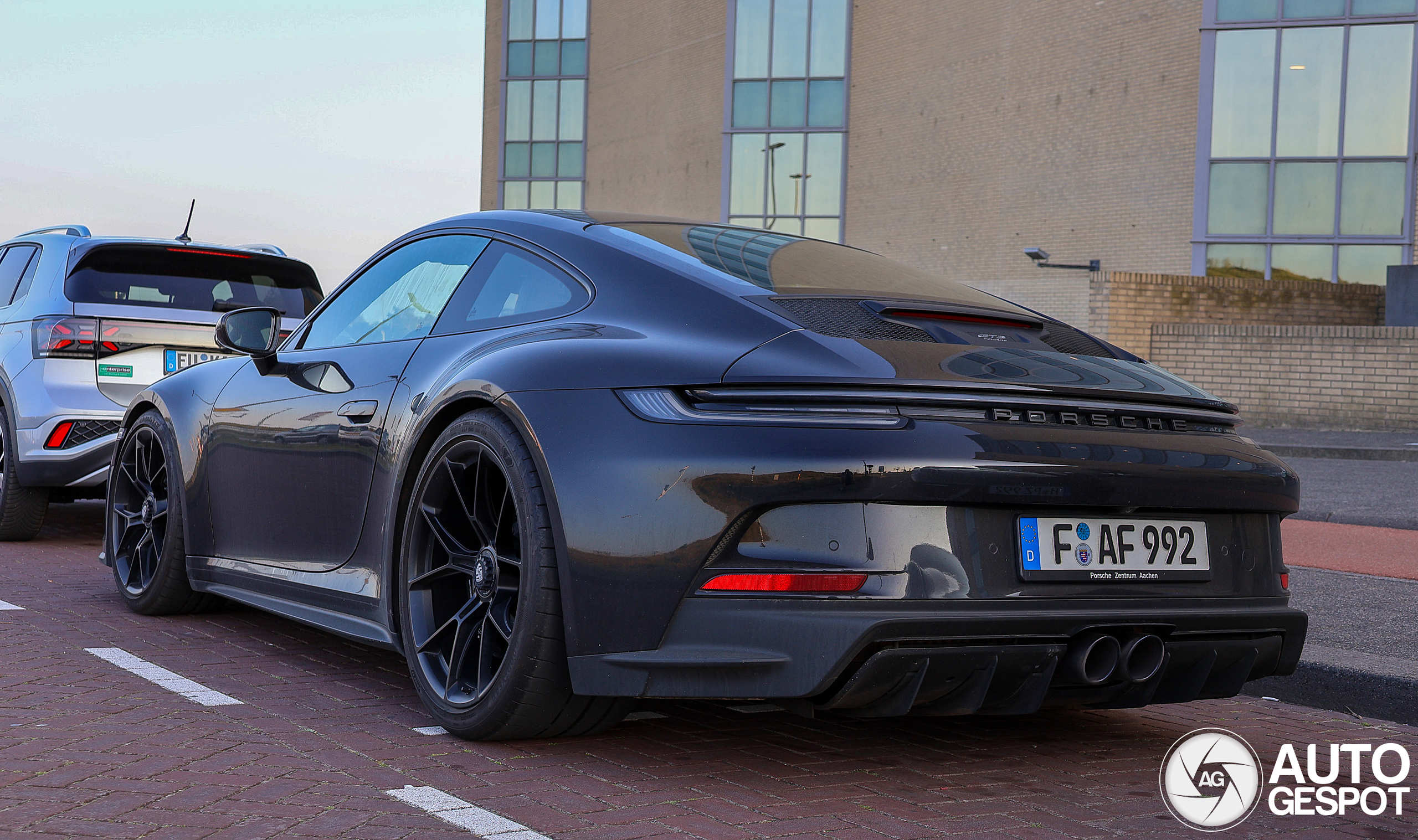 Porsche 992 GT3 Touring