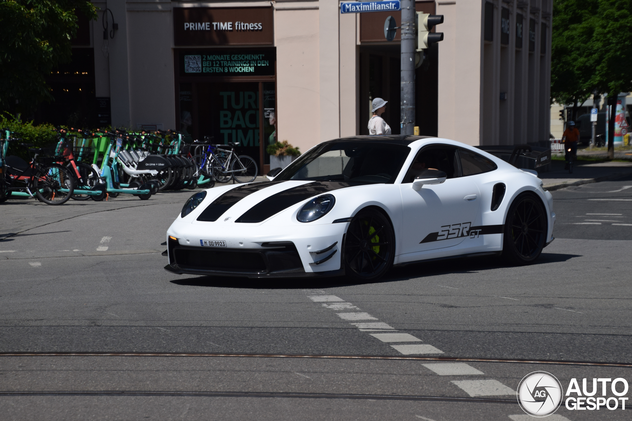 Porsche 992 Turbo S MkI SSR GT