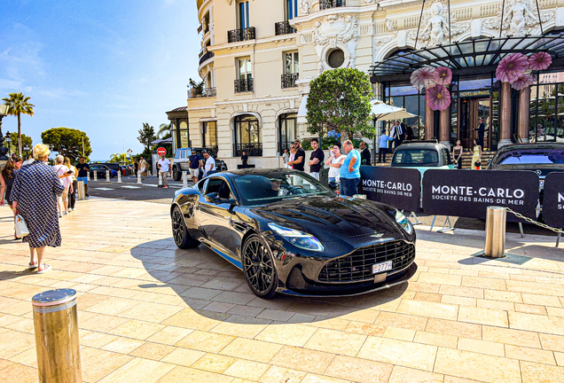 Aston Martin DB12
