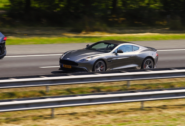 Aston Martin Vanquish 2013